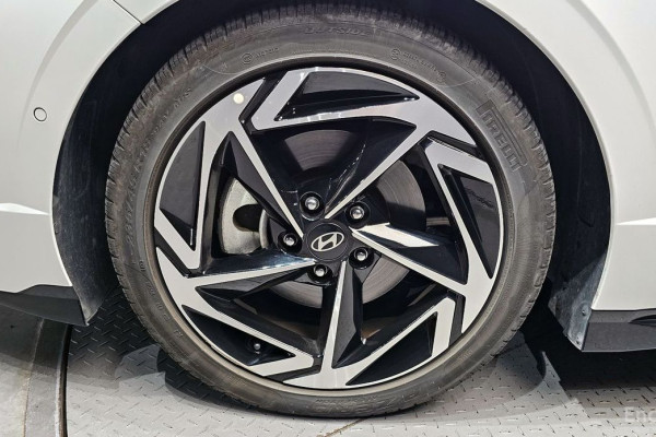 2023 Hyundai Sonata с пробегом 30 009 км