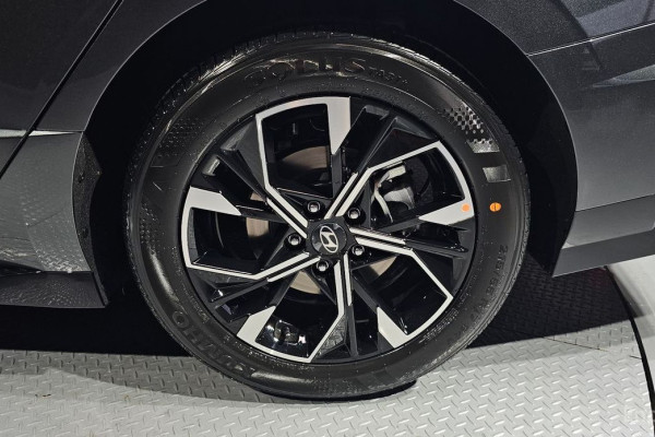 2025 Hyundai Sonata с пробегом 114 км