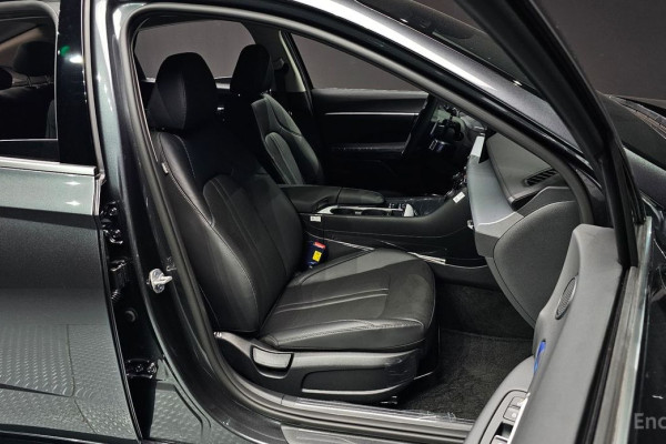 2025 Hyundai Sonata с пробегом 114 км