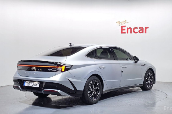 2023 Hyundai Sonata с пробегом 10 389 км