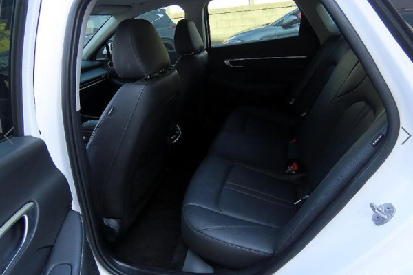 2024 Hyundai Sonata с пробегом 27 194 км