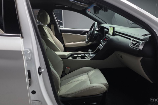 2022 Genesis G70 с пробегом 39 073 км