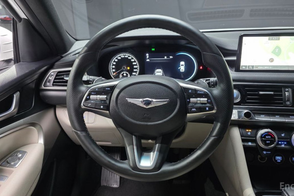 2022 Genesis G70 с пробегом 39 073 км