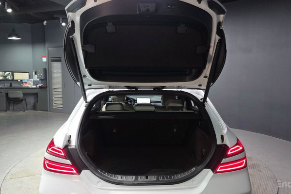 2022 Genesis G70 с пробегом 39 073 км