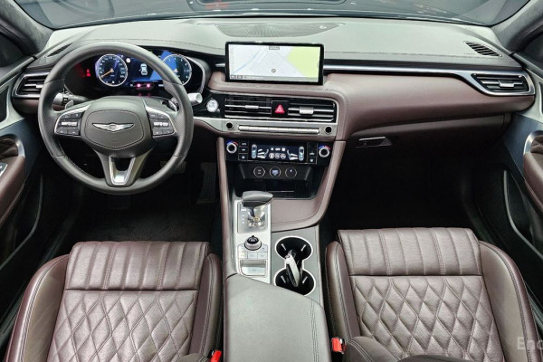 2023 Genesis G70 с пробегом 30 382 км