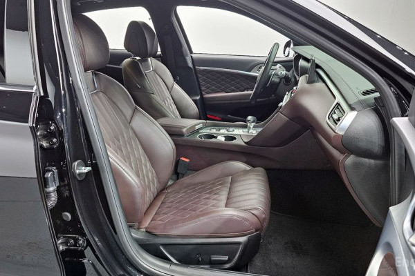 2023 Genesis G70 с пробегом 30 382 км