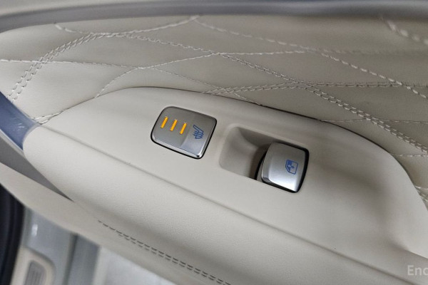 2023 Genesis G70 с пробегом 5 526 км