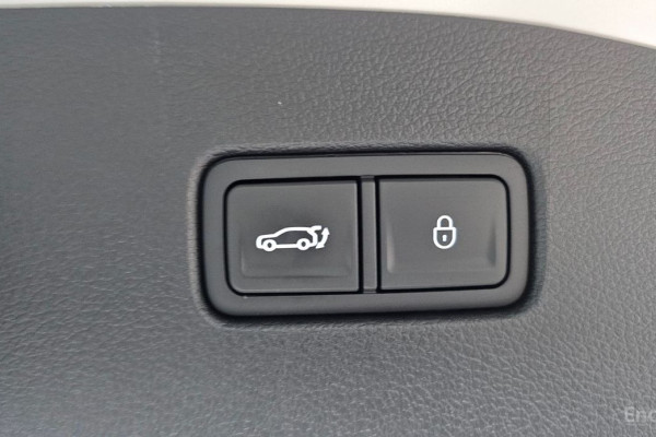 2023 Genesis G70 с пробегом 5 526 км