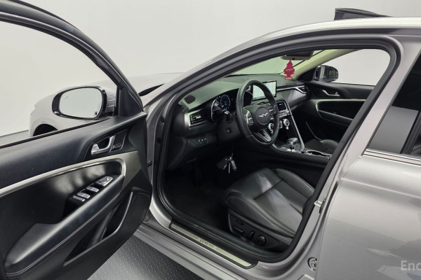 2023 Genesis G70 с пробегом 82 274 км