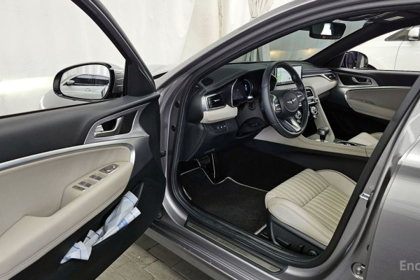 2022 Genesis G70 с пробегом 17 582 км