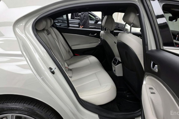 2024 Genesis G70 с пробегом 50 779 км