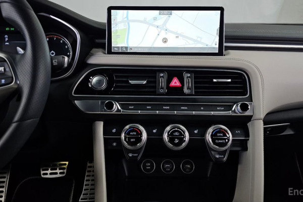 2022 Genesis G70 с пробегом 17 582 км