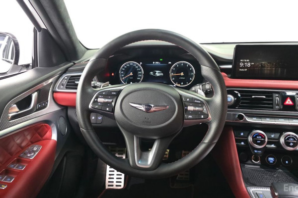 2022 Genesis G70 с пробегом 33 539 км