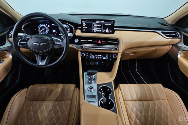 2024 Genesis G70 с пробегом 16 970 км