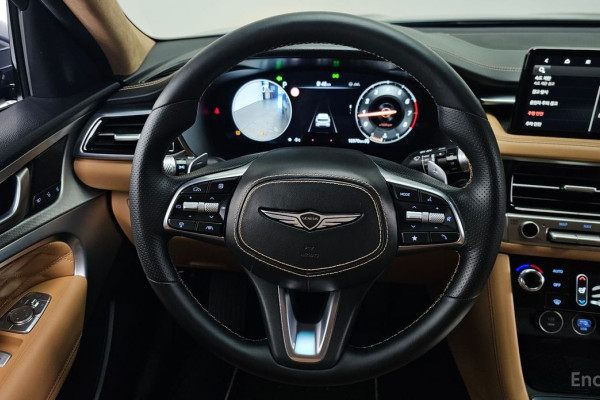 2024 Genesis G70 с пробегом 16 970 км