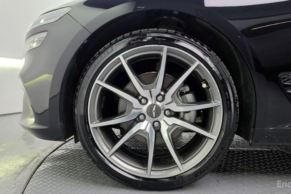 2022 Genesis G70 с пробегом 17 048 км