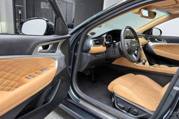 2022 Genesis G70 с пробегом 25 299 км