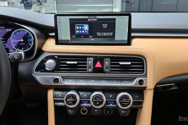 2022 Genesis G70 с пробегом 25 299 км