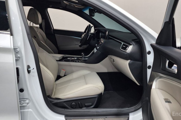 2022 Genesis G70 с пробегом 11 698 км