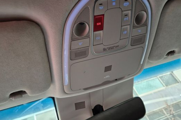 2023 Genesis G70 с пробегом 10 000 км