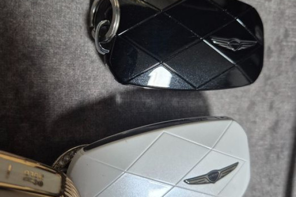 2023 Genesis G70 с пробегом 10 000 км