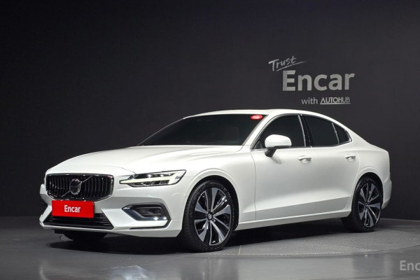 2023 Volvo S60 с пробегом 23 612 км