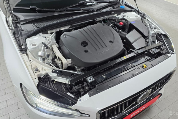 2023 Volvo S60 с пробегом 23 612 км