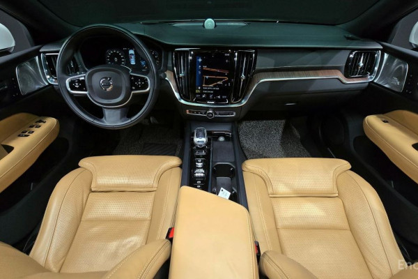 2021 Volvo S60 с пробегом 78 842 км