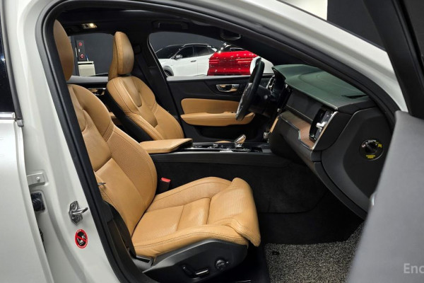 2021 Volvo S60 с пробегом 78 842 км