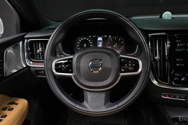 2021 Volvo S60 с пробегом 78 842 км