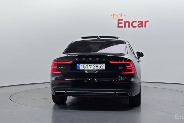 2021 Volvo S60 с пробегом 100 179 км