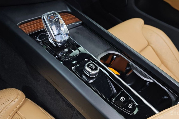 2022 Volvo S60 с пробегом 59 976 км