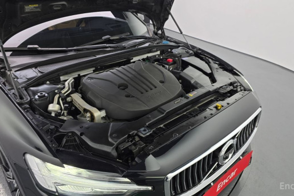 2021 Volvo S60 с пробегом 100 179 км