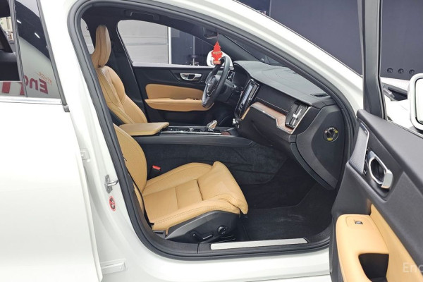 2022 Volvo S60 с пробегом 59 976 км