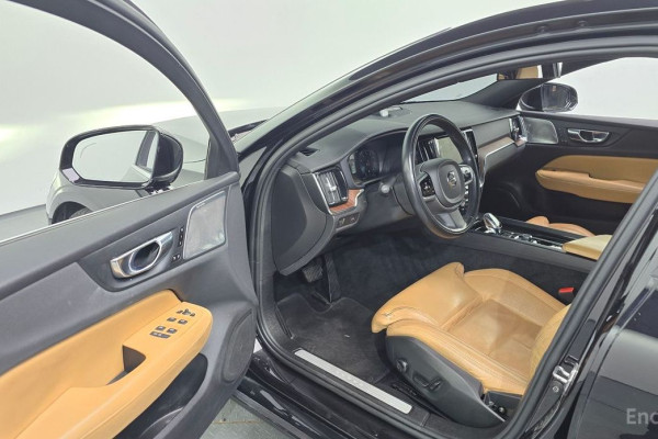 2021 Volvo S60 с пробегом 100 179 км