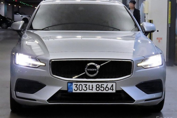 2021 Volvo S60 с пробегом 53 799 км