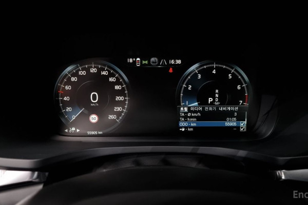 2022 Volvo S60 с пробегом 55 905 км