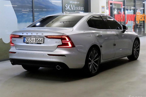 2021 Volvo S60 с пробегом 53 799 км