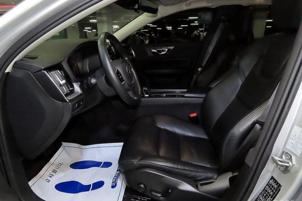 2021 Volvo S60 с пробегом 53 799 км