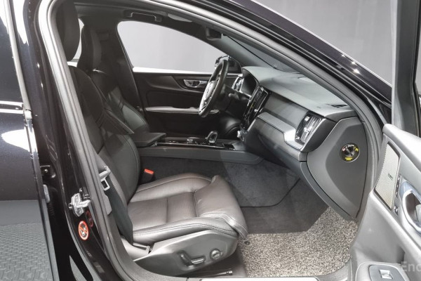 2022 Volvo S60 с пробегом 55 905 км