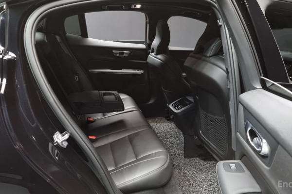 2022 Volvo S60 с пробегом 55 905 км