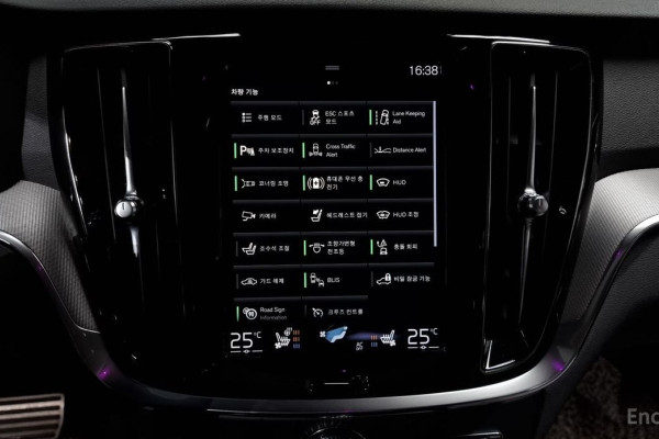 2022 Volvo S60 с пробегом 55 905 км