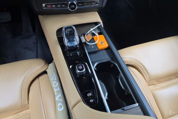 2022 Volvo S90 с пробегом 60 833 км