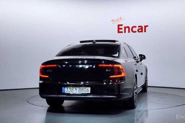 2021 Volvo S90 с пробегом 67 965 км