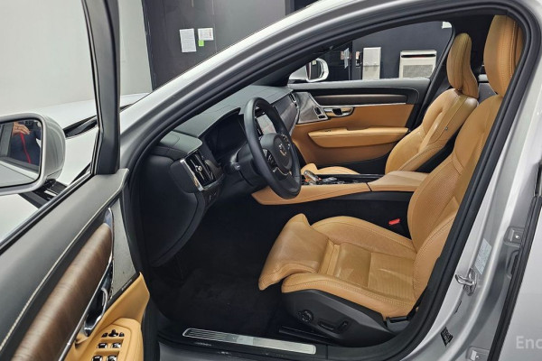 2022 Volvo S90 с пробегом 51 625 км