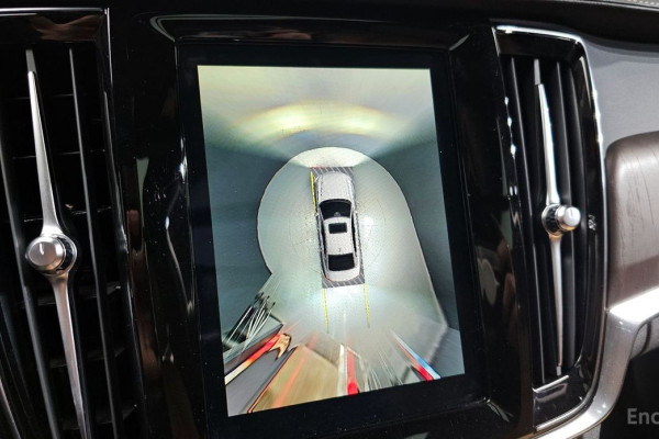 2022 Volvo S90 с пробегом 32 717 км