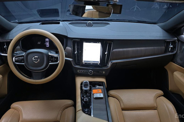 2022 Volvo S90 с пробегом 54 694 км