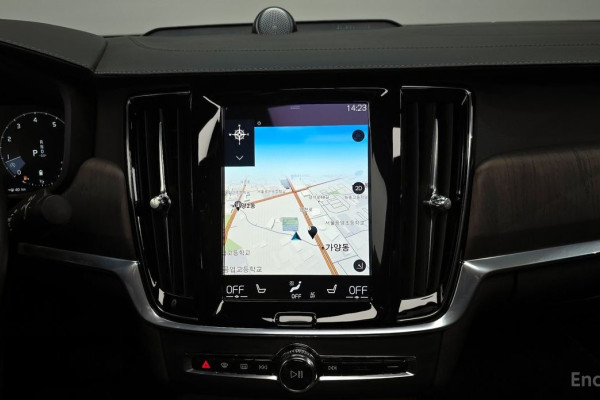 2021 Volvo S90 с пробегом 61 972 км