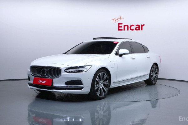 2023 Volvo S90 с пробегом 30 999 км