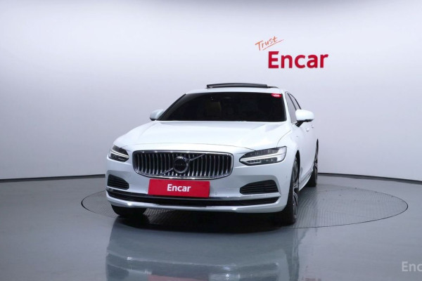 2023 Volvo S90 с пробегом 30 999 км